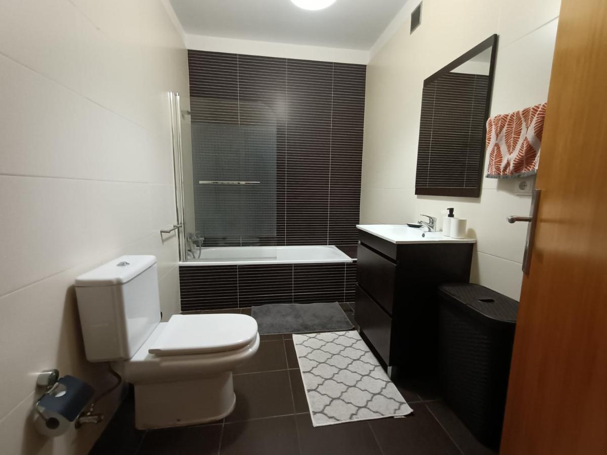 Modern 1Br For 4 - Great For Long Stays, 10 Min To Attractions Vila Nova de Gaia Bagian luar foto